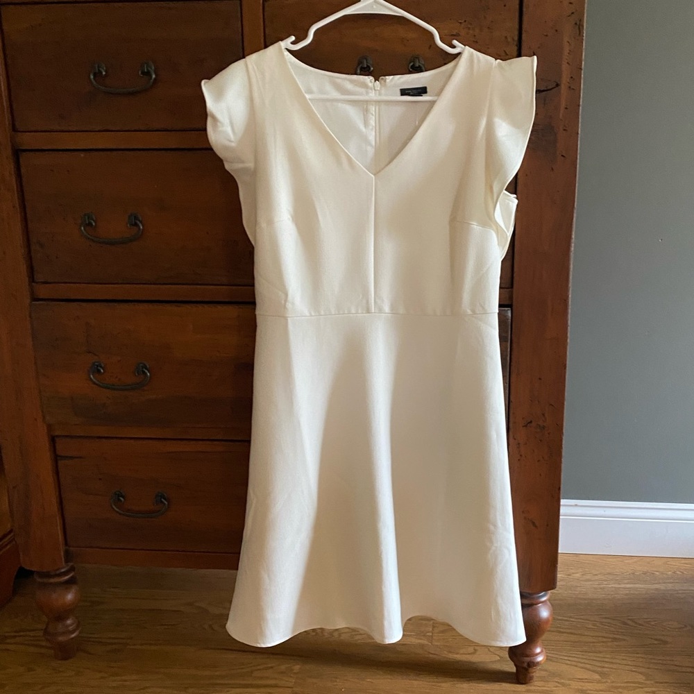 White House Black Market Factory Ivory Flutter Sleeve v-neck Dress - New!